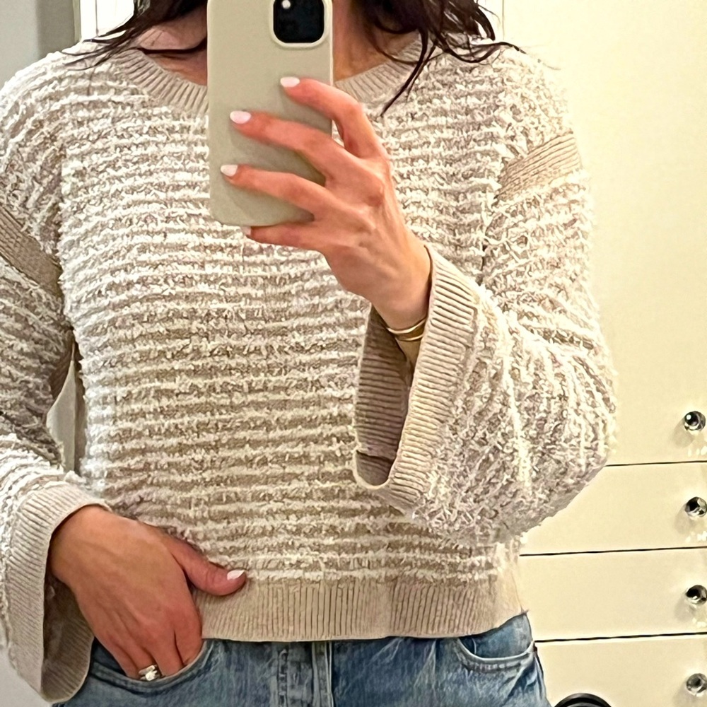 Club Monaco Cream Textured Crew Neck Sweater